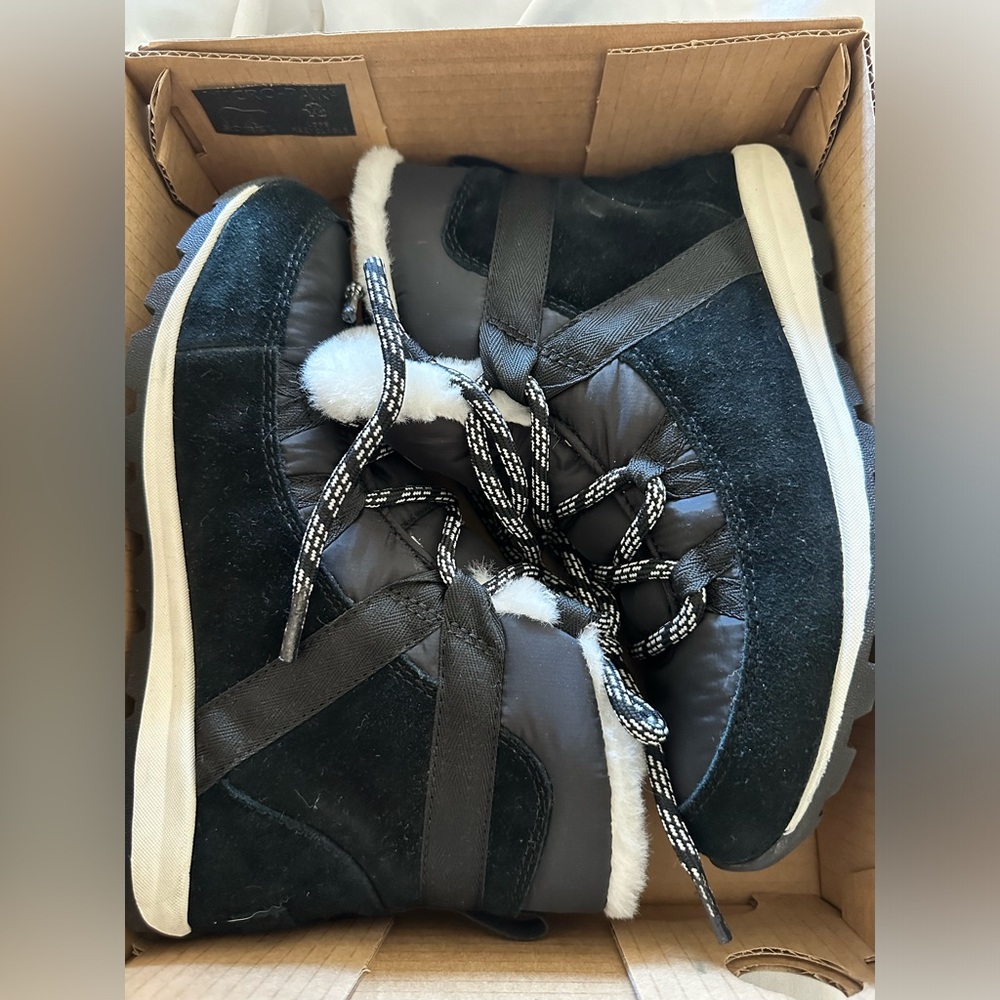 Sorel Whitney Flurry Boots